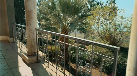 Movement along veranda 動画素材 44346718