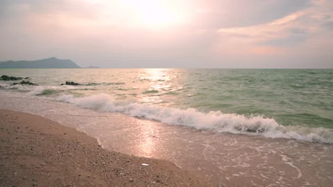 The movement of the beach during sunset Vídeos de archivo 141518076