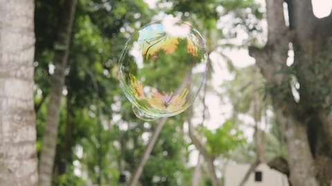 Movement bubbles floating in the air. Stock-Footage 127917632