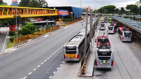 Movement of buses of powered by electrical energy Stockbeeldmateriaal 278473156