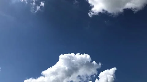 Movement of clear white clouds Stock Footage 226890738