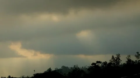 The movement of clouds and sunlight through the clouds Stock-Footage 278019365