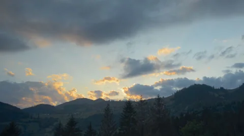 The movement of clouds high in the Carpathian Mountains (Timelapse) Video stock 27754415