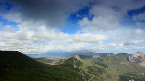 Movement of the clouds on the mountain bay Laspi. Crimea, Video stock 32007971