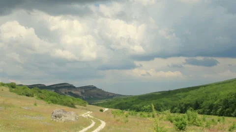 Movement of the clouds on the mountain. Valley Biyuk-Ashlama, Crimea, Russia Stock Footage 41548180