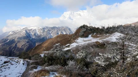 Movement of the clouds on the mountains Kongde Ri, Himalayas, Nepal.  Stock Footage 40335815