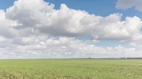 The movement of clouds over the fields of wheat in the vast steppes of the Don. Stock Footage 61568704