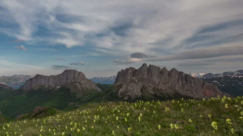 Movement of clouds over the summer slopes of Caucasus Mountains Vídeo Stock 67279492
