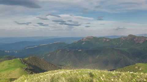 Movement of clouds over the summer slopes of Caucasus Mountains Vídeo Stock 67280842