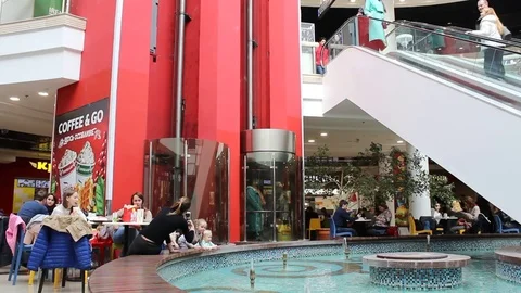 The movement of elevators in the business center 库存影片 73140289