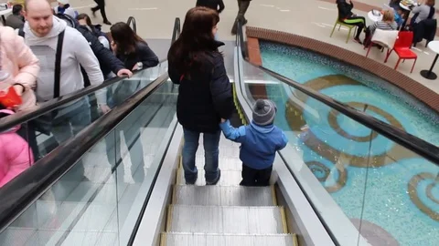 Movement of the escalator 库存影片 73140058