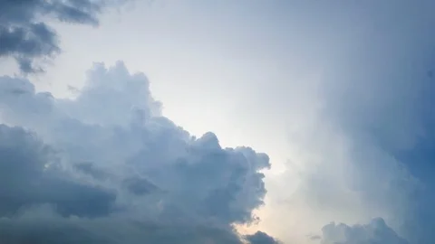 The movement of fluffy clouds and beautiful light Stockbeeldmateriaal 91681891