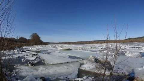 Movement of ice along the river in spring Video stock 88528578