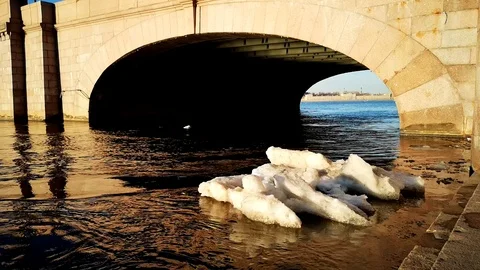 Movement of ice on the Neva river Stock Footage 109334343