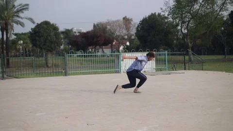 Movement practice in the park Stock Footage 115530901