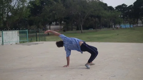 Movement practice in the park Stock Footage 115531412