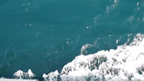 The movement of sea water from the ship Video stock 302320164