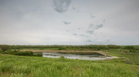The movement of the thunderclouds over the fields in the vast steppes of the Don Vidéo 63598813