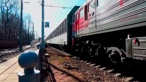 Movement without stopping the freight train at the railway station 库存影片 74422262