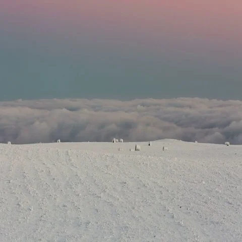 The movements of clouds up to the slopes of the mountains of Caucasus peaks. Stock-Footage 69395020