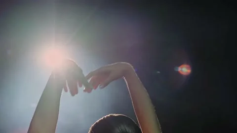 Movements of female hands in classical ballet Vidéo 171817594