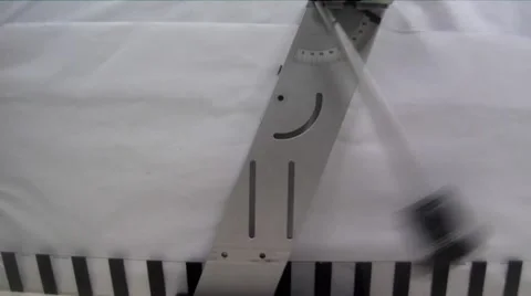 Movements of the pendulum like a clock 動画素材 64700838