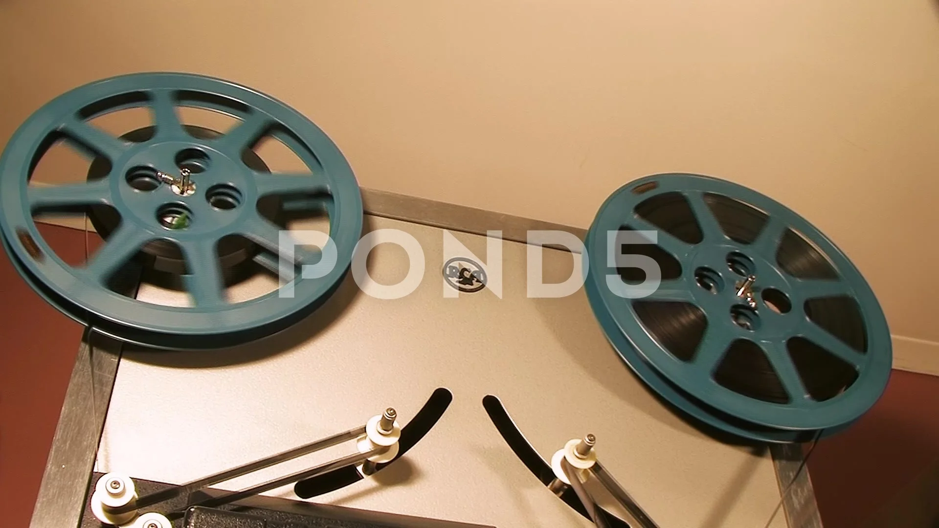 MOVIE FILM PROJECTOR REELS TURNING, Stock Video