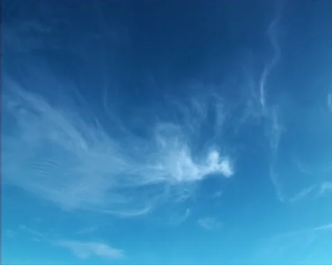 Moving  Blue Cloud Vídeos de archivo 111282586