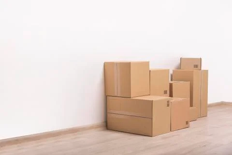 Moving boxes on the floor. Foto stock