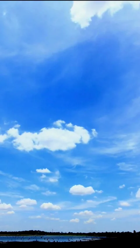 Moving clouds, animated, timelapse, slow, moody, time lapse Stock Footage 314983940