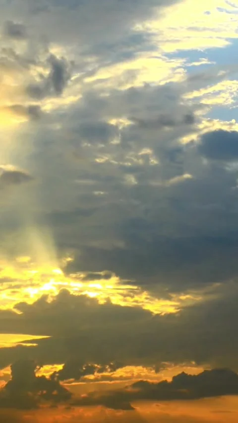 Moving clouds, animated, timelapse, slow, moody, time lapse Stock Footage 314983992