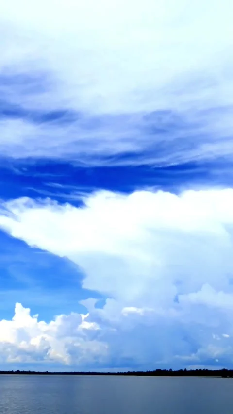 Moving clouds, animated, timelapse, slow, moody, time lapse Stock Footage 314984045