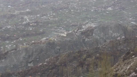 Moving Clouds over the Hunza Stockbeeldmateriaal 115576007