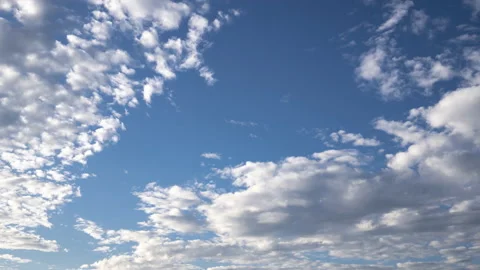 Moving Clouds Timelapse With Beautiful blue Sky. 4K video Видео 100318038