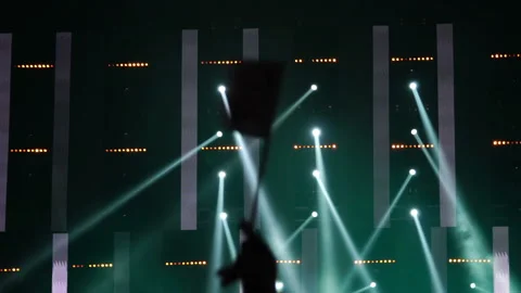 Moving Concert Light And Crowd Hands Vídeo Stock 100310258