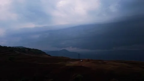 Moving drone shot of Dramatic dark monsoon clouds 4K30 库存影片 332893265