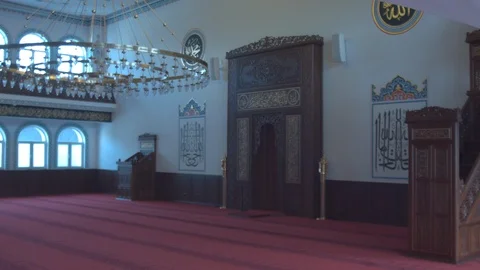 Moving in an empty islamic mosque Stock Footage 88030811