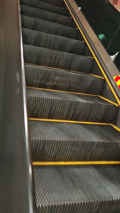 Moving Escalator Inside Modern Shopping Mall Interior Video stock 333673671