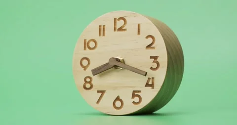 Moving hands clock Stock Footage 163082396