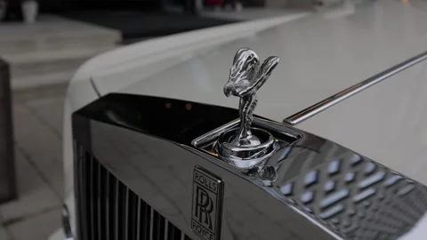 Moving icon in rolls royce Vídeos de archivo 220137760
