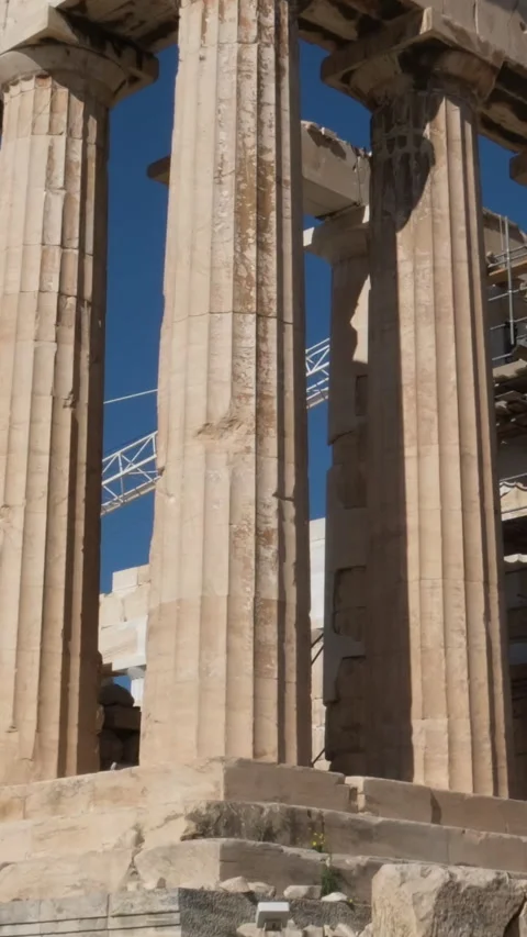 Moving a long a colonnade from the ancient Temple of Hephaestus in Ancient Agora 動画素材 302079635