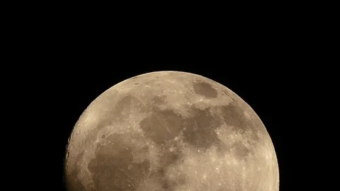 Moving moon in mid night 스톡 동영상 82708119