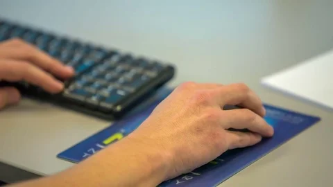 Moving the mouse of the computer Stock Footage 77121827