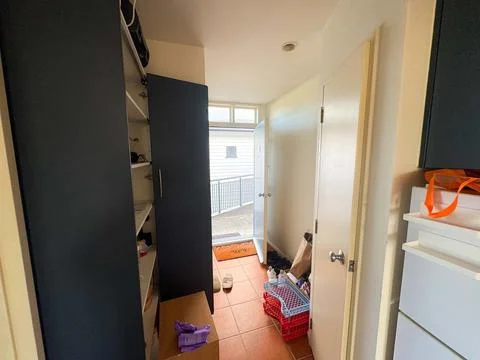 Moving into a new empty flat and apartment in New Zealand Stock-Fotos