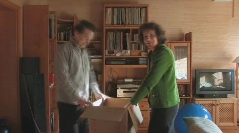 Moving, packing boxes (limelapse) Stock Footage 415807