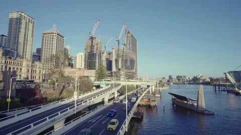 Moving shot of Brisbane CBD and highway traffic in Australia Video stock 209481981