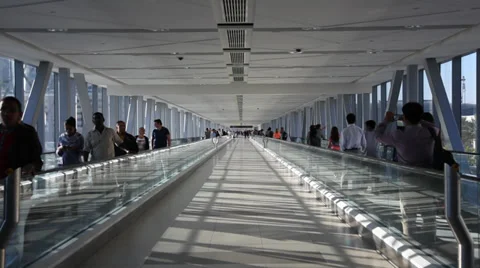 Moving sidewalk in Dubai 库存影片 34493543