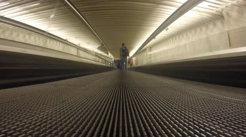 Moving sidewalk inside corridor Video stock 55211503