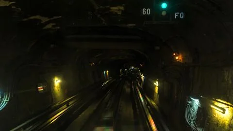 Moving through subway tunnel timelapse in Paris Stock-Fotos