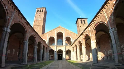 Moving time lapse through the Basilica of Sant'Ambrogio Video stock 137155158
